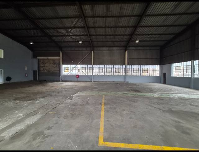 650M² WAREHOUSE TO LET IN WADEVILLE